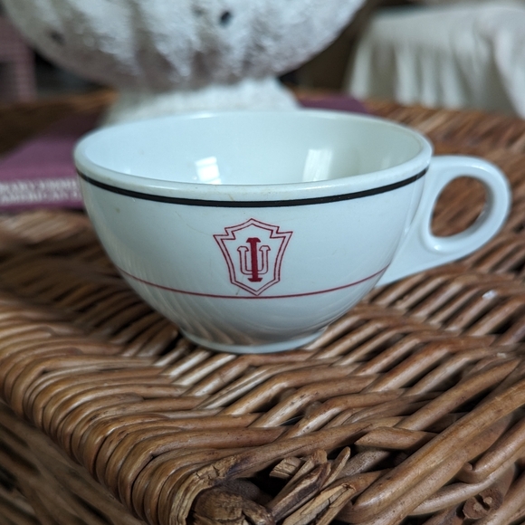1957 INDIANA UNIVERSITY DINING HALL SHENANGO CHINA RESTAURANT WARE COFFEE CUP - Picture 3 of 6